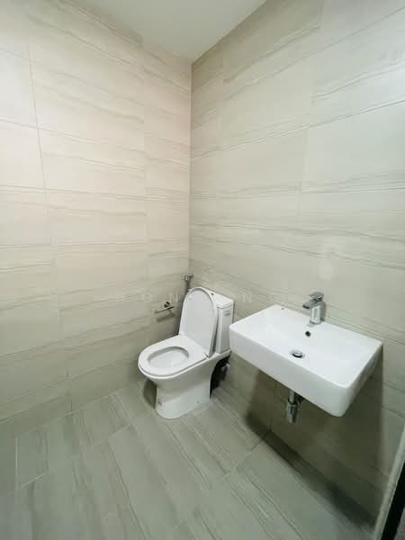 Service Residence for Rent at BeCentral @ i-City - Hong Ng - Bathroom - PropertyGuru.com.my