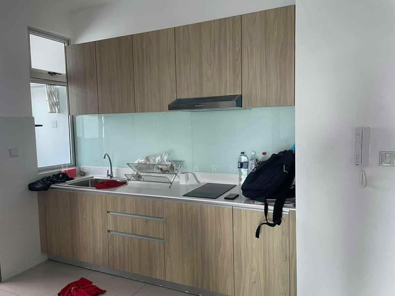 Service Residence for Rent at Meridin Bayvue @ Sierra Perdana - Hong Charng Lee - Kitchen - PropertyGuru.com.my