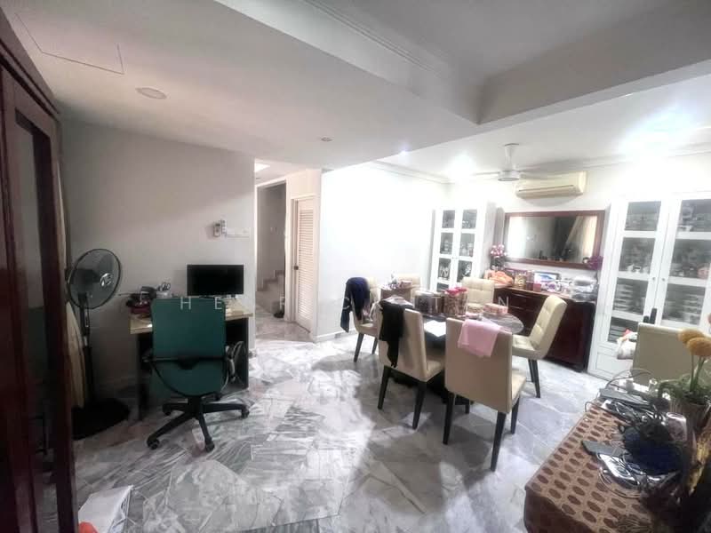 Rumah Teres untuk Dijual di Bandar Kinrara Seksyen 5 (Bandar Kinrara) - Henrick Tan - Study - PropertyGuru.com.my