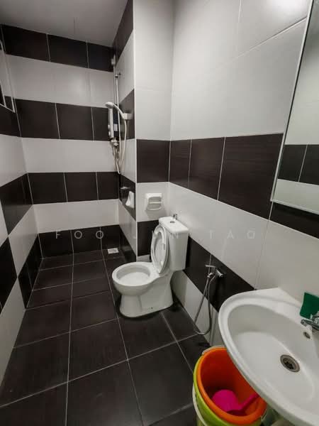Service Residence for Rent at Sky Oasis Residence (Pangsapuri Oasis 1) - Foo Jun Tao - Bathroom - PropertyGuru.com.my