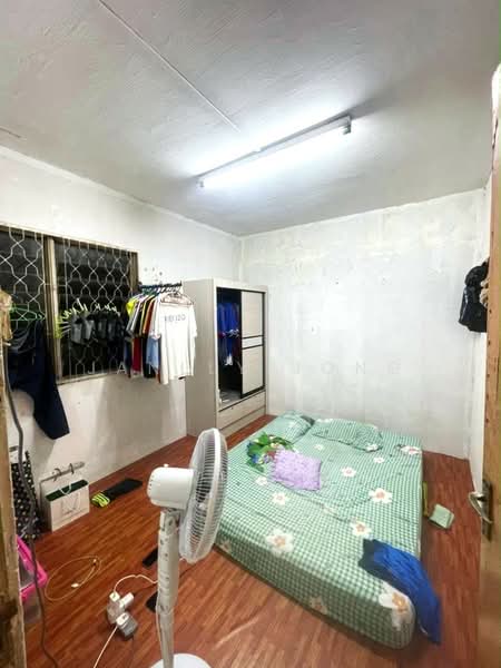 Rumah Flat untuk Dijual di Flat Bandar Selesa Jaya @ Jalan Silat Gayong - Janlly Jong - Bedroom - PropertyGuru.com.my