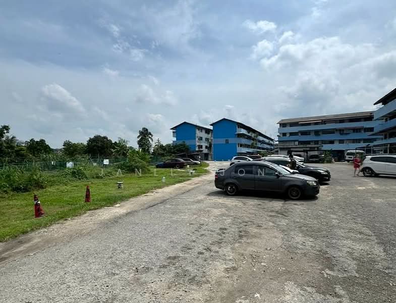 Rumah Flat untuk Dijual di Flat Taman Ungku Tun Aminah - Janlly Jong - Exterior - PropertyGuru.com.my