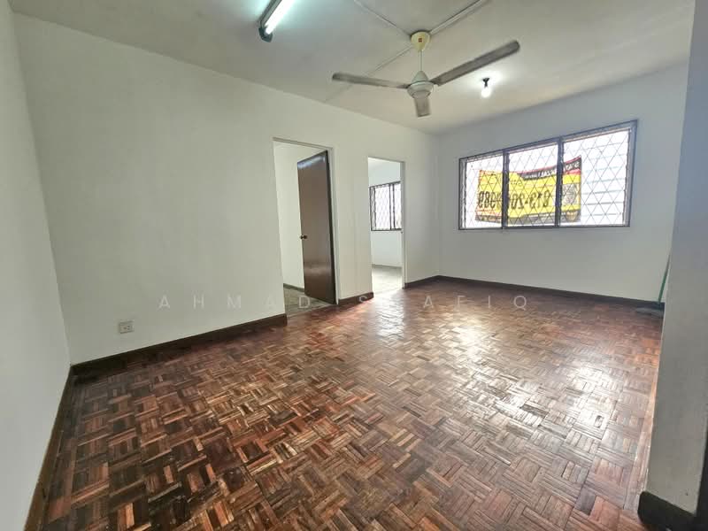 Flat for Sale at Flat PKNS Seksyen 8 - Ahmad Syafiq - PropertyGuru.com.my
