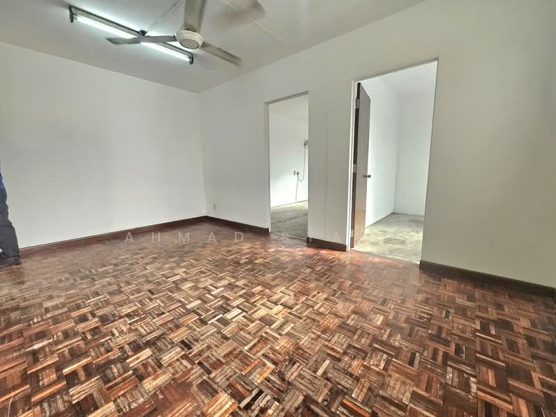 Flat for Sale at Flat PKNS Seksyen 8 - Ahmad Syafiq - PropertyGuru.com.my