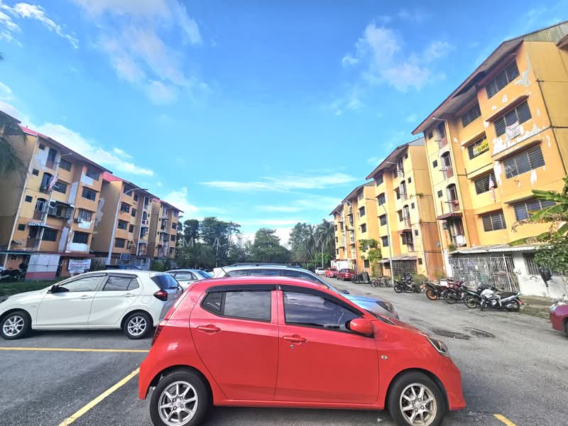 Flat for Sale at Flat PKNS Seksyen 8 - Ahmad Syafiq - PropertyGuru.com.my