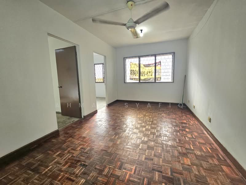 Flat for Sale at Flat PKNS Seksyen 8 - Ahmad Syafiq - PropertyGuru.com.my