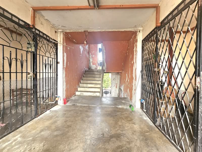 Flat for Sale at Flat PKNS Seksyen 8 - Ahmad Syafiq - PropertyGuru.com.my