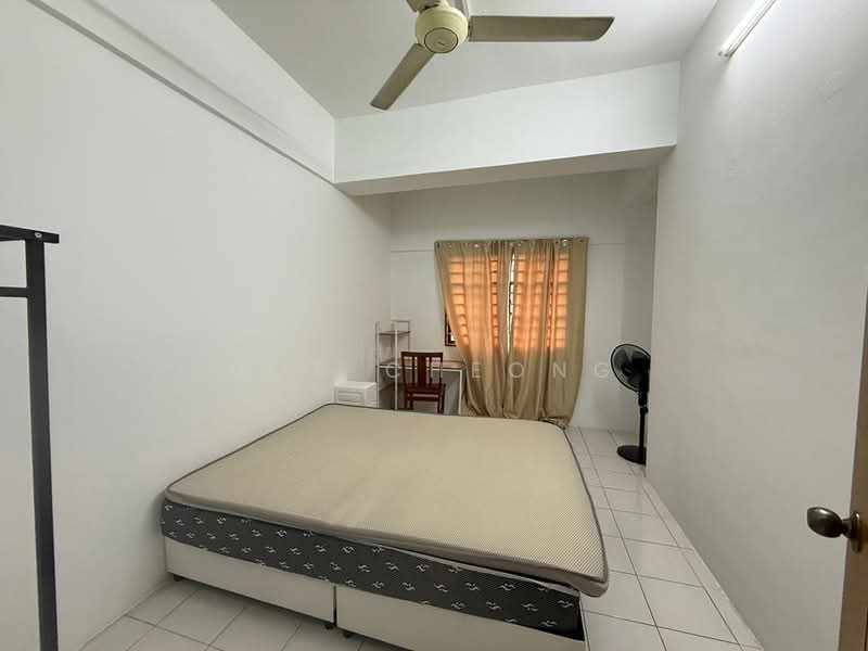 Condominium for Sale at Cypress Condominium - Bob Cheong - Bedroom - PropertyGuru.com.my