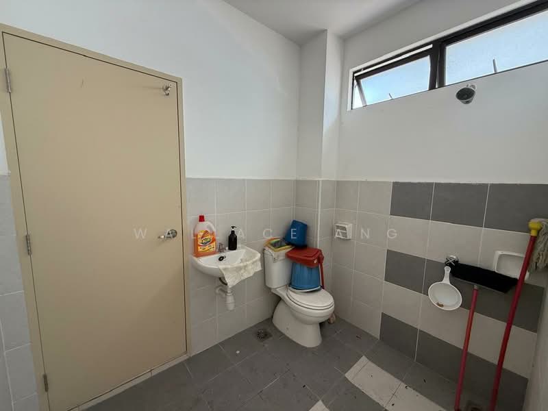 2-storey Terraced House for Sale in Taman Bestari Perdana (Pasir Gudang) - Wallace Ang - Bathroom - PropertyGuru.com.my