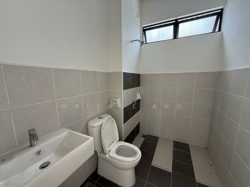 2-storey Terraced House for Sale in Taman Bestari Perdana (Pasir Gudang) - Wallace Ang - Bathroom - PropertyGuru.com.my