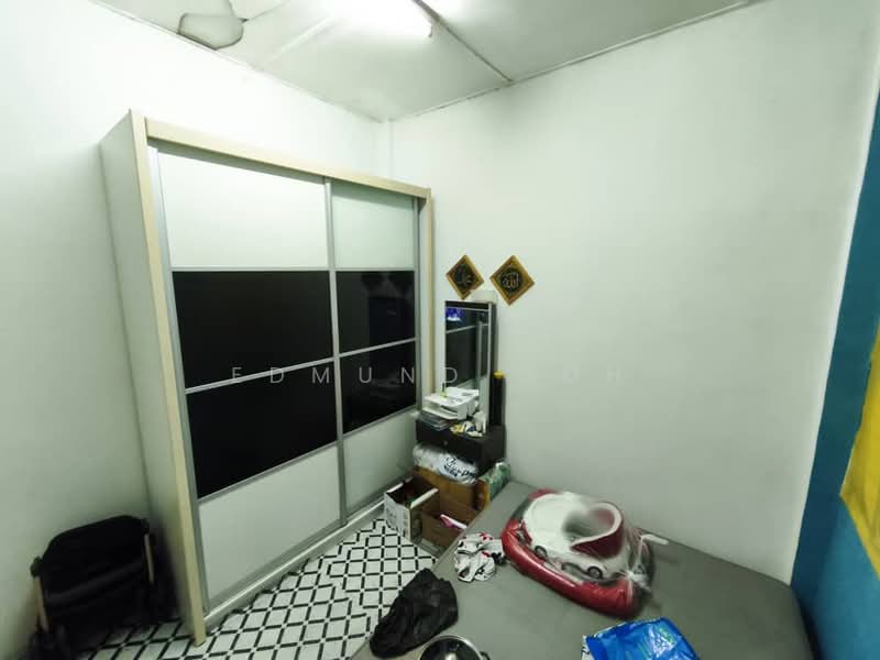 Rumah Flat untuk Dijual di Taman Medan Maju Jaya - Edmund Goh - Bedroom - PropertyGuru.com.my