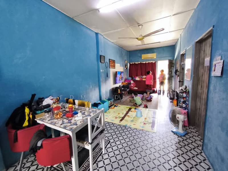 Rumah Flat untuk Dijual di Taman Medan Maju Jaya - Edmund Goh - Living Room - PropertyGuru.com.my