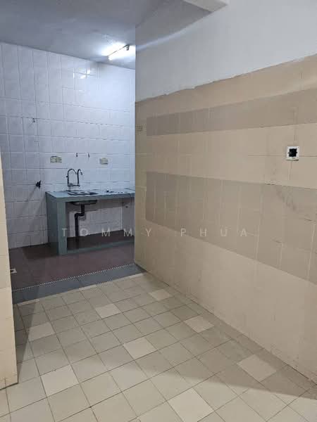 Rumah Teres 2 Tingkat untuk Disewa di Austin (Johor Bahru) - Tommy Phua - Kitchen - PropertyGuru.com.my