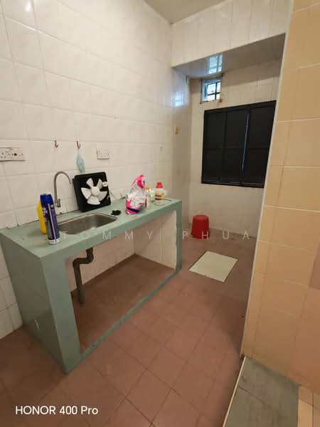 Rumah Teres 2 Tingkat untuk Disewa di Austin (Johor Bahru) - Tommy Phua - Kitchen - PropertyGuru.com.my
