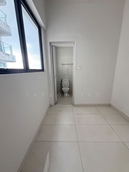 Condominium for Rent at Royal Strand @ Country Garden Danga Bay - Jayson Teo - Bathroom - PropertyGuru.com.my