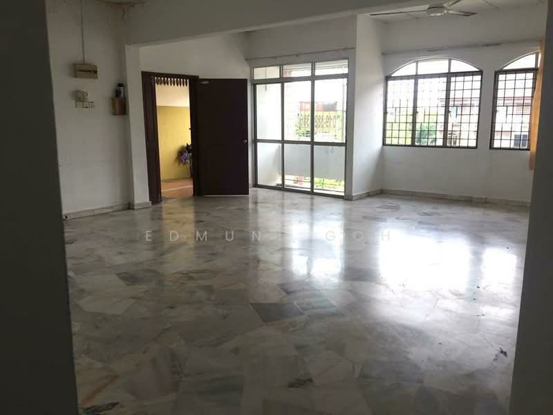 Pangsapuri untuk Dijual di Apartmen Kampung Tunku - Edmund Goh - Living Room - PropertyGuru.com.my