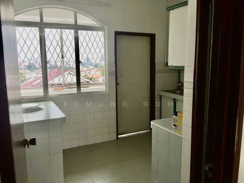 Pangsapuri untuk Dijual di Apartmen Kampung Tunku - Edmund Goh - Kitchen - PropertyGuru.com.my