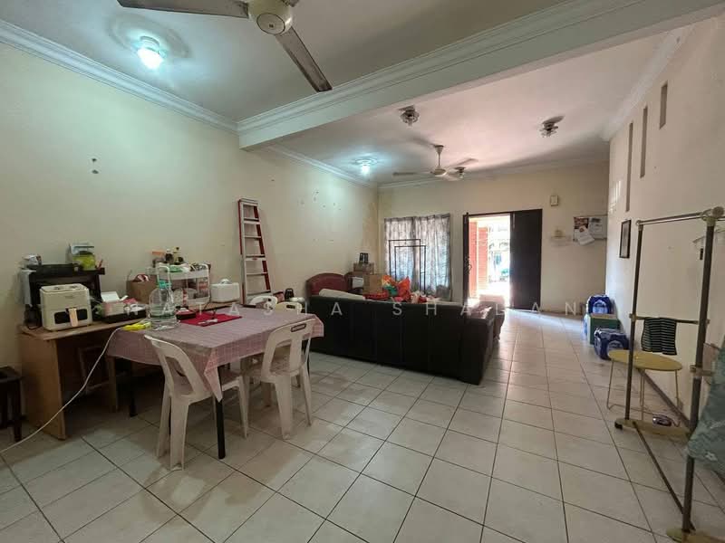 2-storey Terraced House for Sale in Bukit Jelutong (Shah Alam) - Natasha Shadan - PropertyGuru.com.my