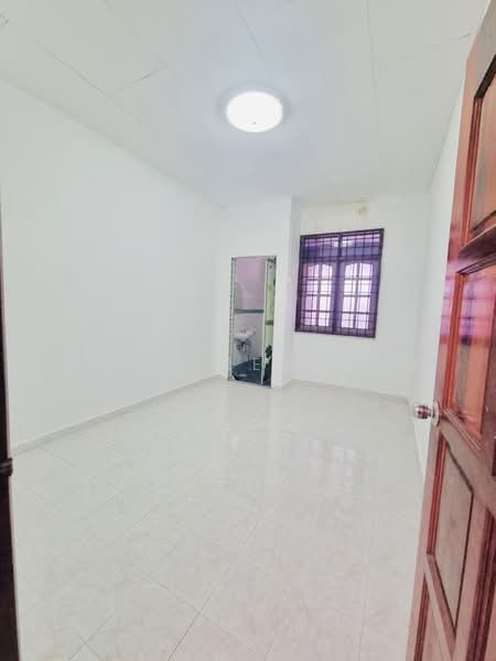 Rumah Teres 1 Tingkat untuk Dijual di Taman Desa Idaman (Durian Tunggal) - Mohd Redzuan - Interior - PropertyGuru.com.my