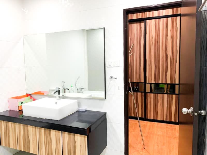 Condominium for Rent at Zefer Hill Residence - Peggy Lim - Bathroom - PropertyGuru.com.my
