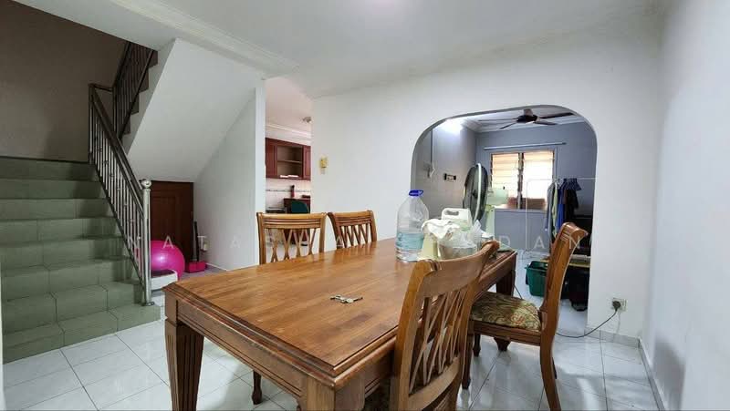 2-storey Terraced House for Sale in Seksyen 19 (Shah Alam) - Natasha Shadan - Dining Room - PropertyGuru.com.my