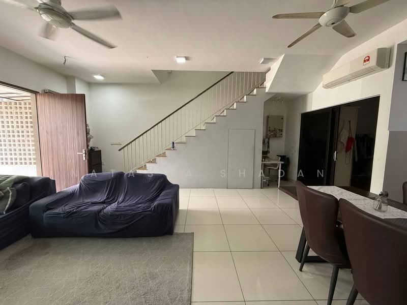 2-storey Terraced House for Sale in Shah Alam (Selangor) - Natasha Shadan - Living Room - PropertyGuru.com.my