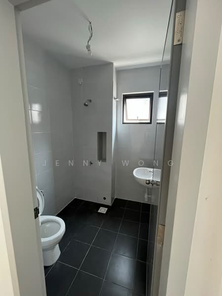 Rumah Bandar untuk Disewa di Eco Grandeur (Puncak Alam) - Jenny Wong - Bathroom - PropertyGuru.com.my