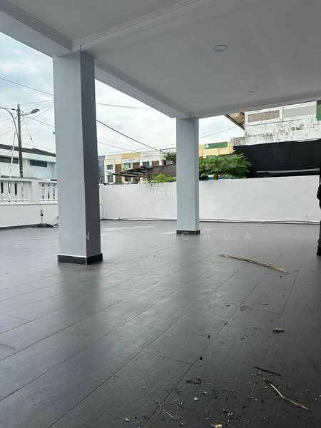 Rumah Berkembar untuk Disewa di Taman Kolam Air (Johor Bahru) - Anson Chua - Exterior - PropertyGuru.com.my