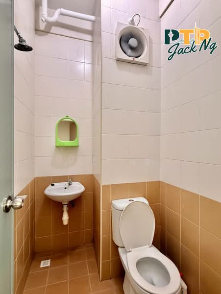 Kondominium untuk Disewa di Cassia Resort Condominium - Jack Ng - Bathroom - PropertyGuru.com.my