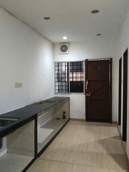 2-storey Terraced House for Sale in Bukit Indah 2 (Iskandar Puteri (Nusajaya)) - Fion Lim - Kitchen - PropertyGuru.com.my