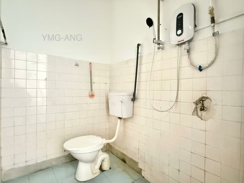 Rumah Teres 1 Tingkat untuk Dijual di Taman Sentosa (Klang) - Raymond Choo - Bathroom - PropertyGuru.com.my
