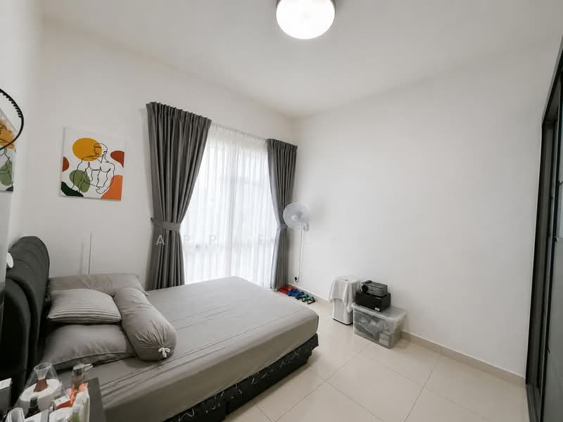 Servis Apartment untuk Dijual di Skysuites @ Meldrum Hills - Apple Chey - Bedroom - PropertyGuru.com.my