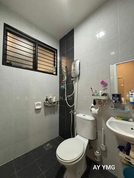 Terraced House for Sale in Bandar Putera 2 (Klang) - Raymond Choo - Bathroom - PropertyGuru.com.my