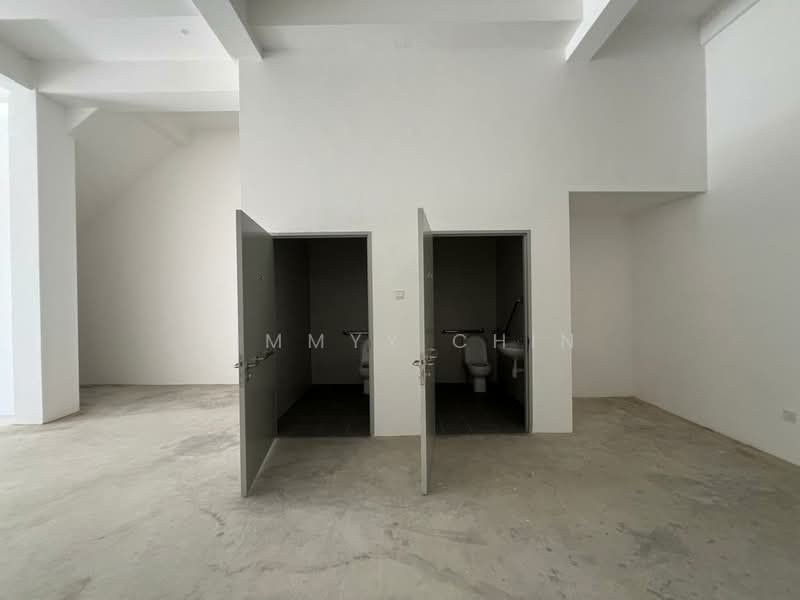 Shop for Rent in Kuching (Sarawak) - Jimmyy Chin - Bathroom - PropertyGuru.com.my