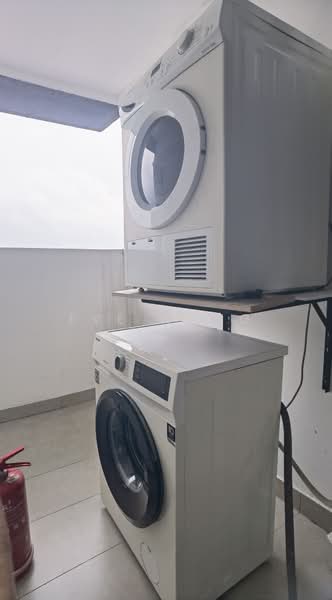 Servis Apartment untuk Disewa di Setia City Residences - Eve Wong - Balcony - PropertyGuru.com.my
