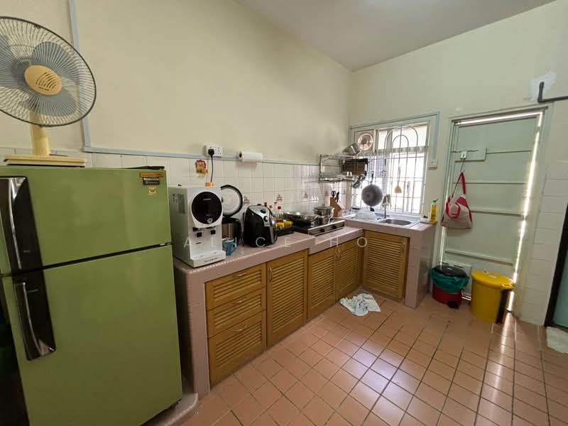 2-storey Terraced House for Sale in BANDAR PUCHONG JAYA (Puchong) - Alice Ho - Kitchen - PropertyGuru.com.my