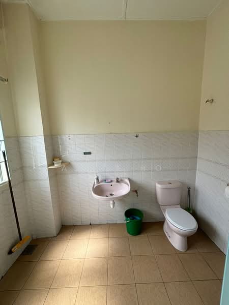 2-storey Terraced House for Sale in BANDAR PUCHONG JAYA (Puchong) - Alice Ho - Bathroom - PropertyGuru.com.my