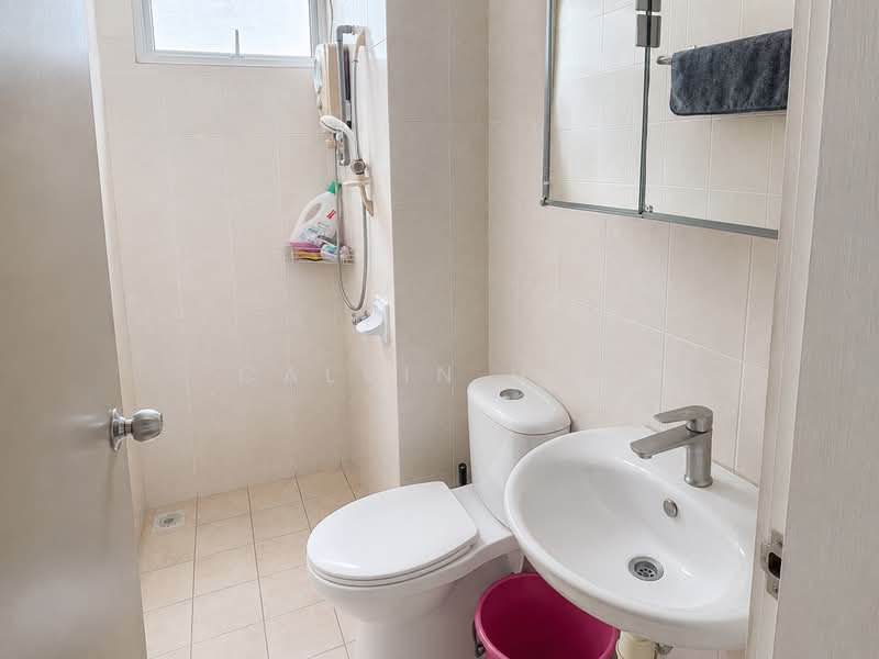 Servis Apartment untuk Dijual di Serviced Residence @ Casa Tiara - Calvin Hoh - Bathroom - PropertyGuru.com.my