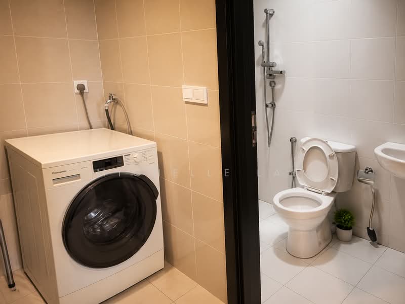 Condominium for Rent at Quayside Seafront Resort Condominiums - Michelle Lai - Bathroom - PropertyGuru.com.my