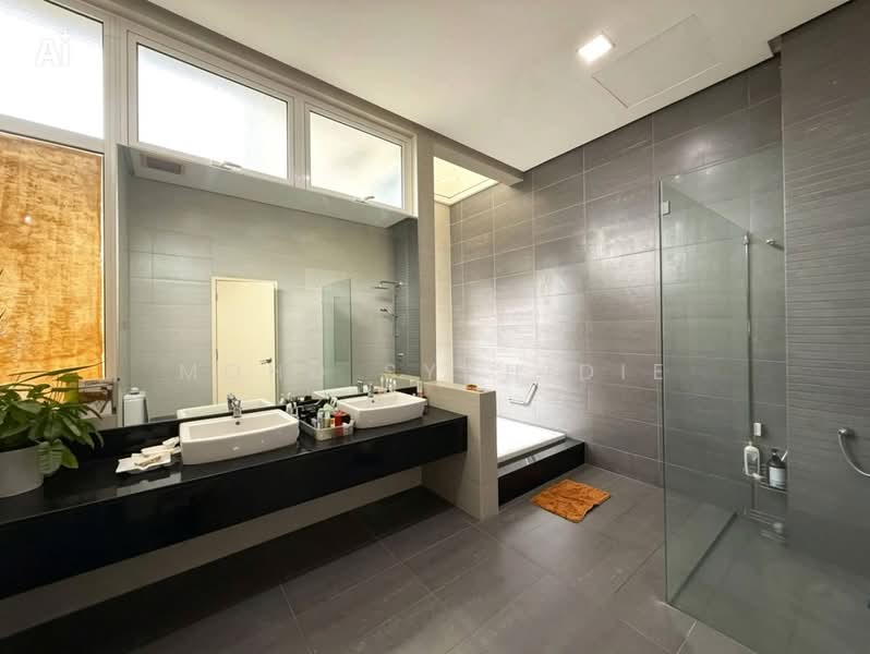 Bungalow for Sale in Ampang Jaya (Ampang) - Mohd Syahidie - Bathroom - PropertyGuru.com.my