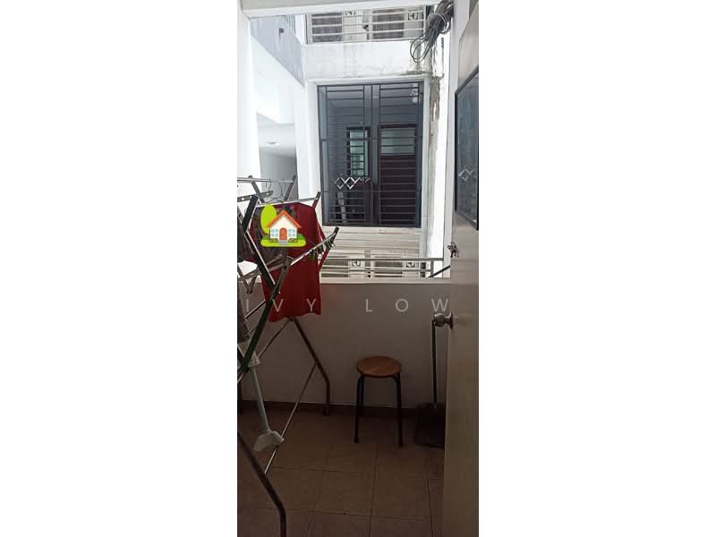 Servis Apartment untuk Disewa di D'Summit Residences - Ivy Low - Balcony - PropertyGuru.com.my