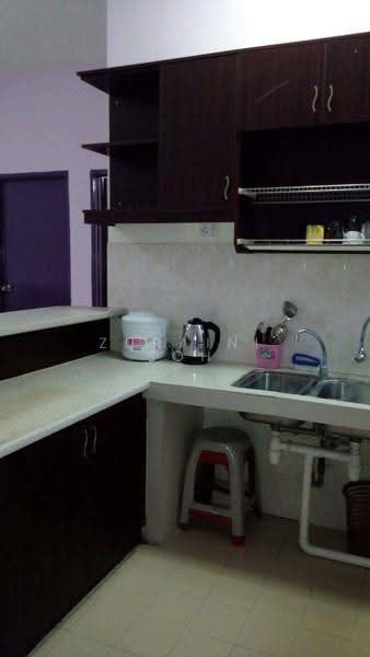 Pangsapuri untuk Disewa di Resak Apartment - Zuraini Soh - Kitchen - PropertyGuru.com.my