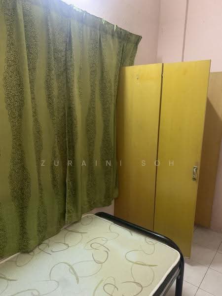Pangsapuri untuk Disewa di Resak Apartment - Zuraini Soh - Bedroom - PropertyGuru.com.my