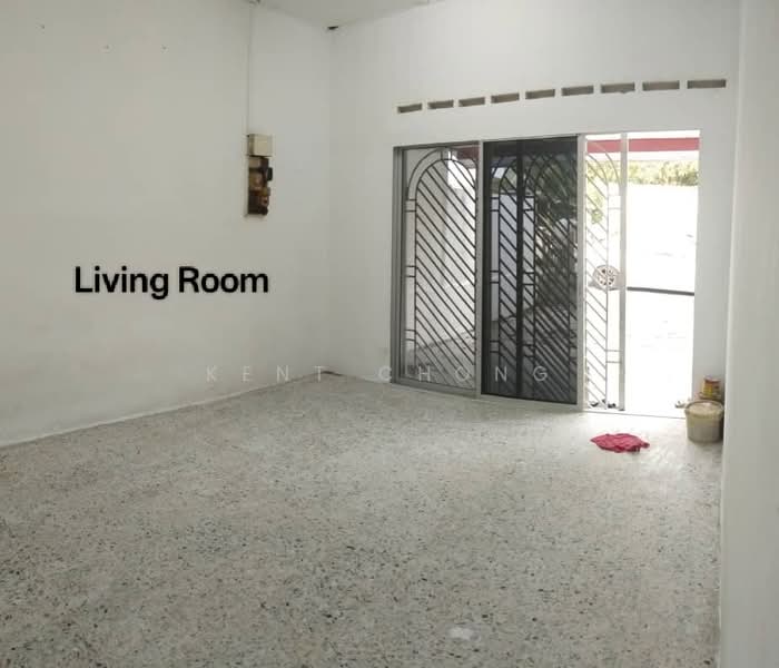 Rumah Teres 1-Tingkat untuk Dijual di Taman Desa Kenanga 2 (Semenyih) - Kent Chong - Living Room - PropertyGuru.com.my