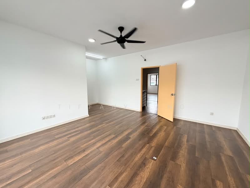 2-storey Terraced House for Sale in Bandar Country Homes (Rawang) - Tiffany Yang - PropertyGuru.com.my
