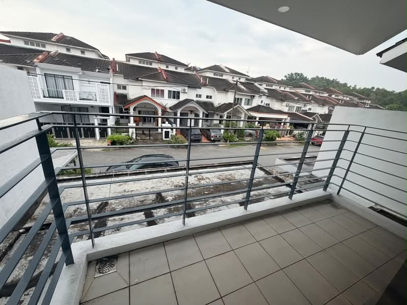 2-storey Terraced House for Sale in Bandar Country Homes (Rawang) - Tiffany Yang - PropertyGuru.com.my