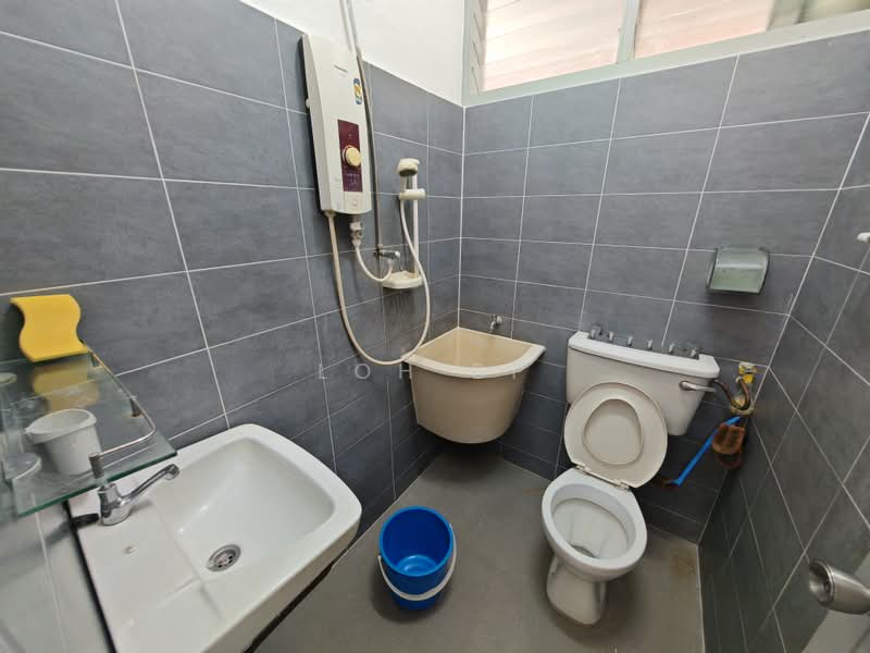 Apartment for Sale at Taman Tegoh - Loh BP - Bathroom - PropertyGuru.com.my