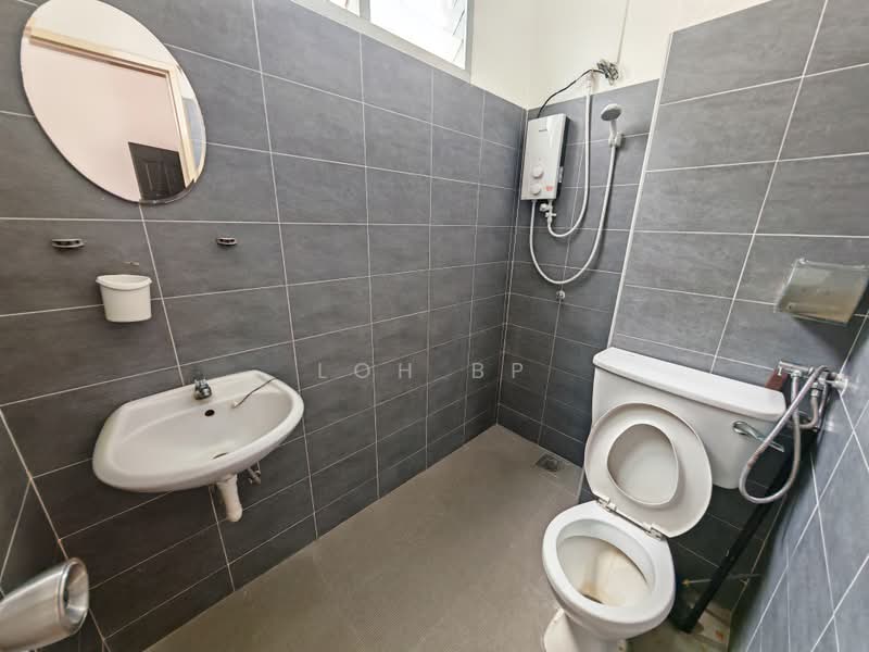 Apartment for Sale at Taman Tegoh - Loh BP - Bathroom - PropertyGuru.com.my
