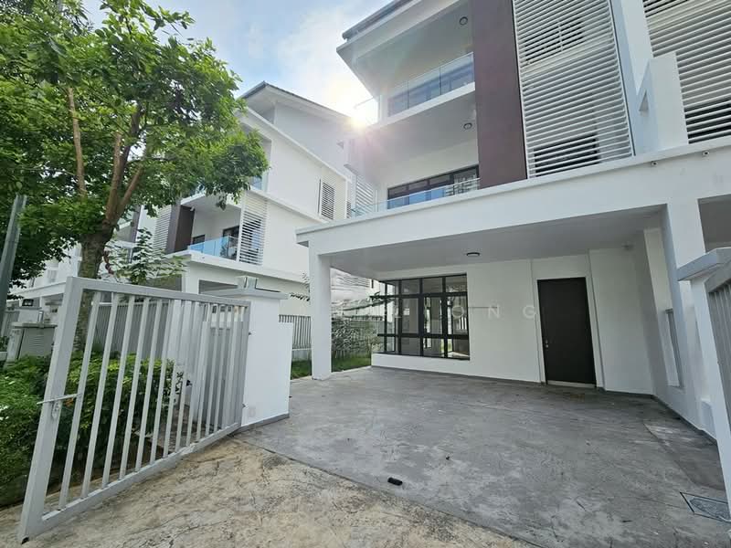 Rumah Teres 3 Tingkat untuk Disewa di Bangi (Selangor) - Vivian Liong - Exterior - PropertyGuru.com.my