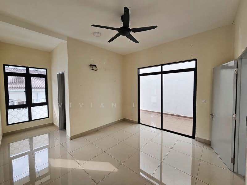 Rumah Teres 3 Tingkat untuk Disewa di Bangi (Selangor) - Vivian Liong - Living Room - PropertyGuru.com.my